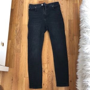 Black Zara jeans